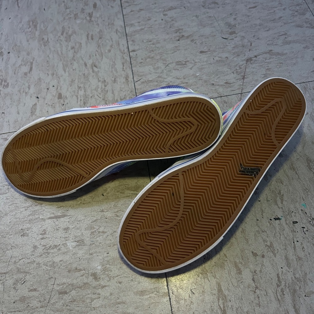 Slip ons - Picture 3 of 5